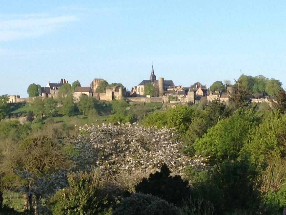 Ecrin De Verdure Sainte-Suzanne  エクステリア 写真